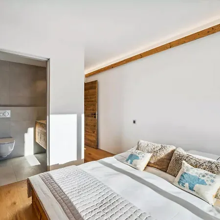 Chalet Koch 25 Luxurious 3 - Bedroom Chalet Experience